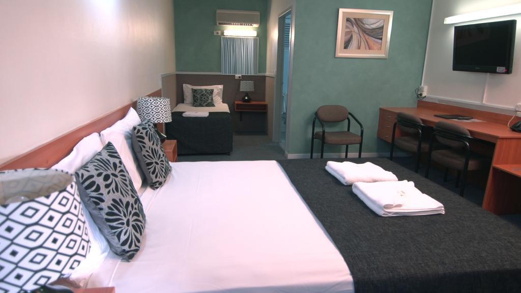 Hampton Villa Motel Рокхемптън Екстериор снимка