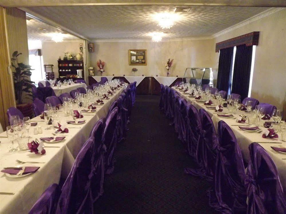 Hampton Villa Motel Рокхемптън Екстериор снимка