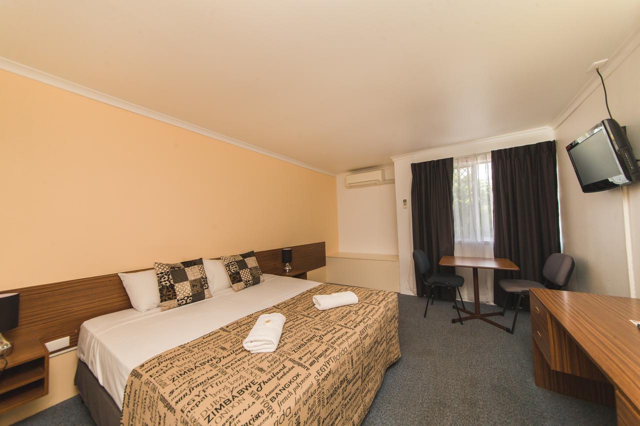 Hampton Villa Motel Рокхемптън Екстериор снимка