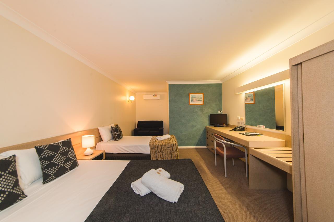 Hampton Villa Motel Рокхемптън Екстериор снимка