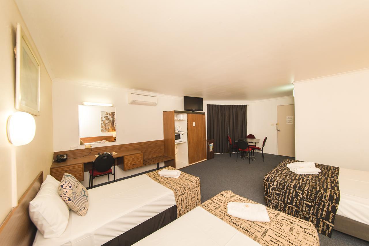 Hampton Villa Motel Рокхемптън Екстериор снимка