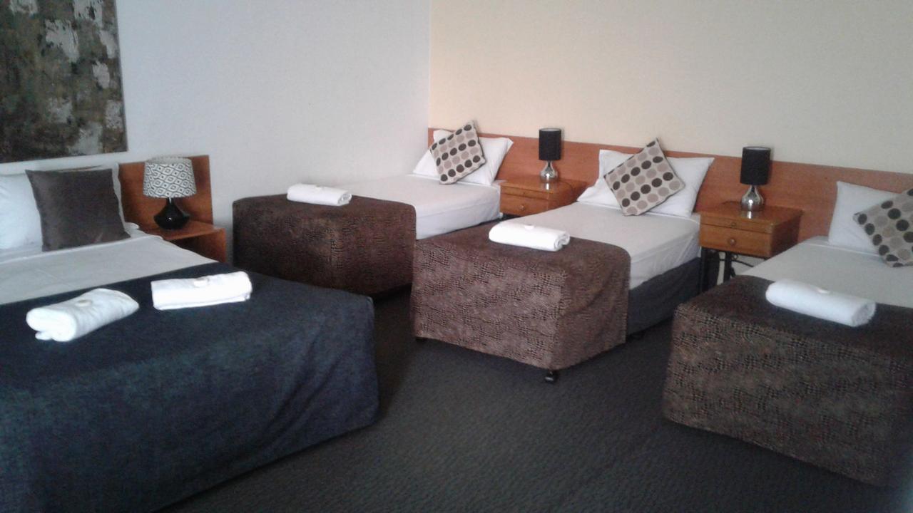 Hampton Villa Motel Рокхемптън Екстериор снимка